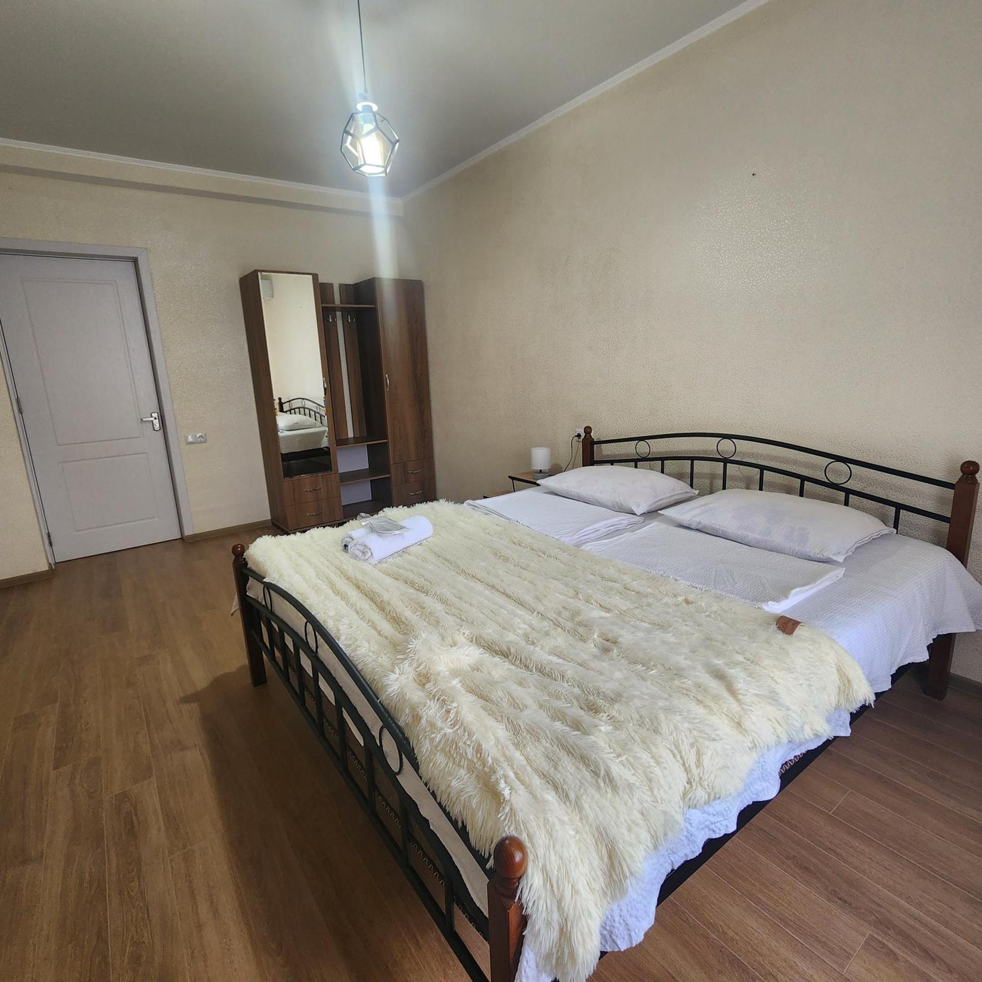 Panorama Family Hotel Телави Экстерьер фото