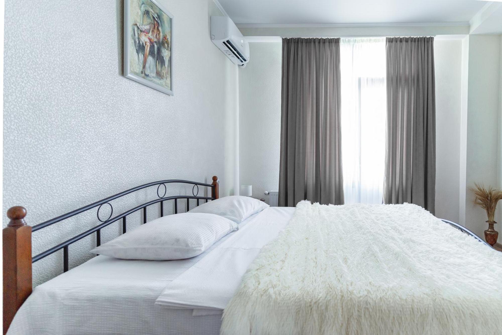 Panorama Family Hotel Телави Экстерьер фото